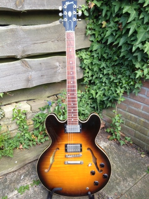 ES-335