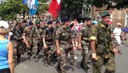 Binnenkomst Vierdaagse Nijmegen (dag 1)