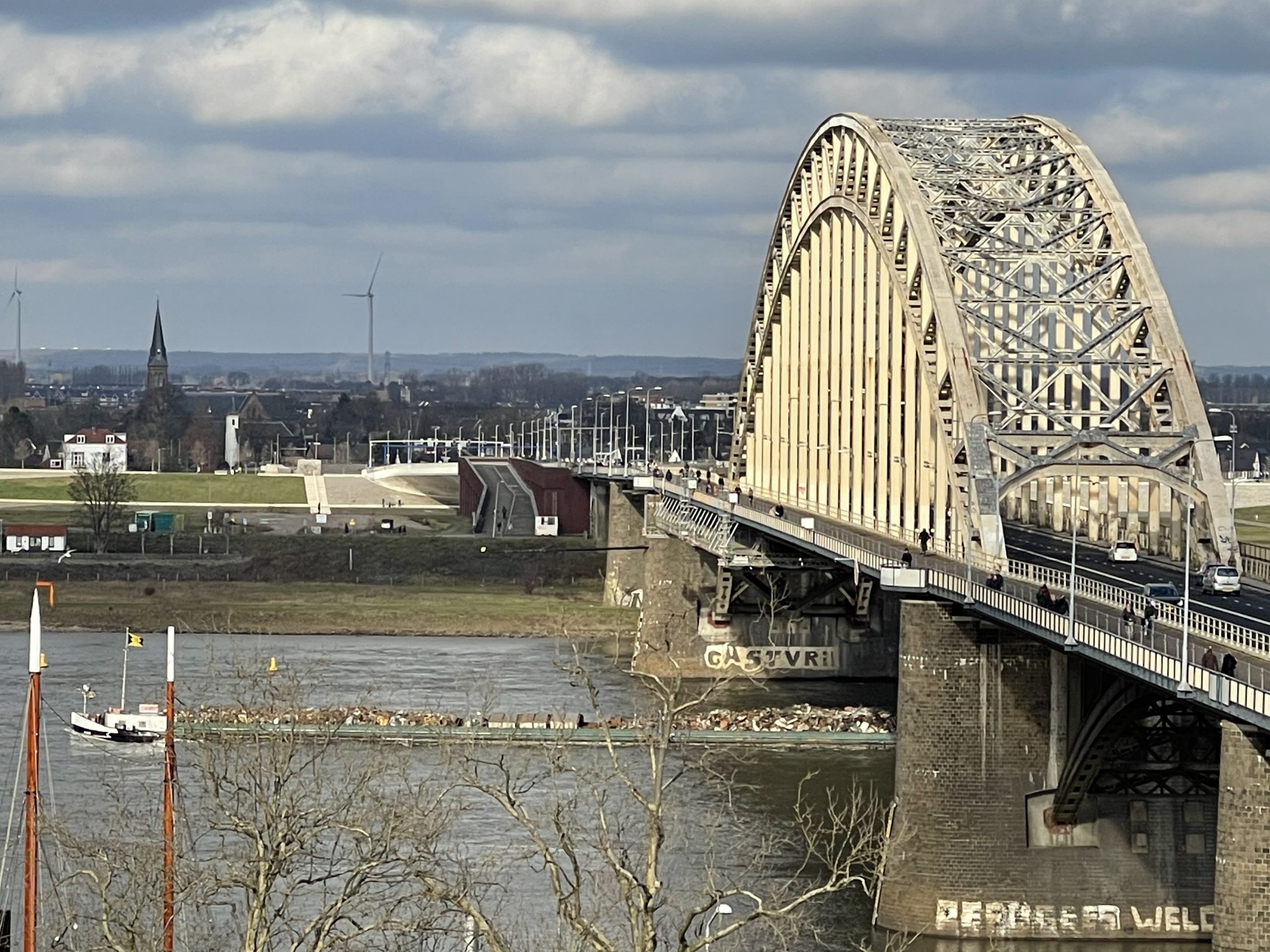 Waalbrug.close - - van Swaaij Cassastie & Consultancy - cassatieadvocaat - cassatie advocaat