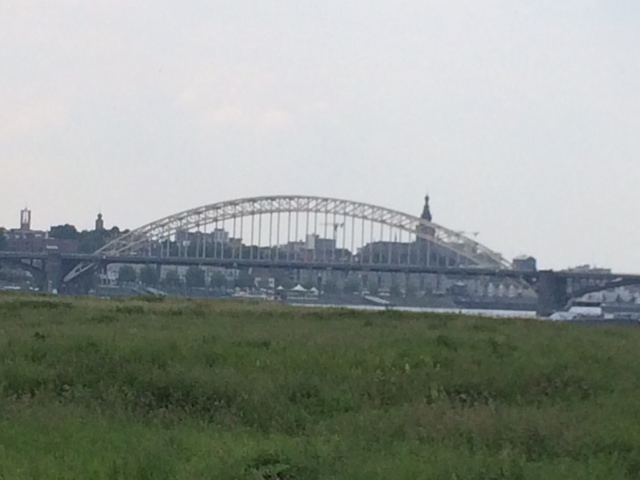 foto.Waalbrug.juni.2014