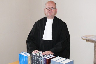 sjef-van-swaaij-in-toga.jpg